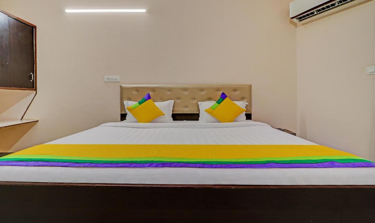 Itsy By Treebo - Divine Inn Chandigarh Exterior photo